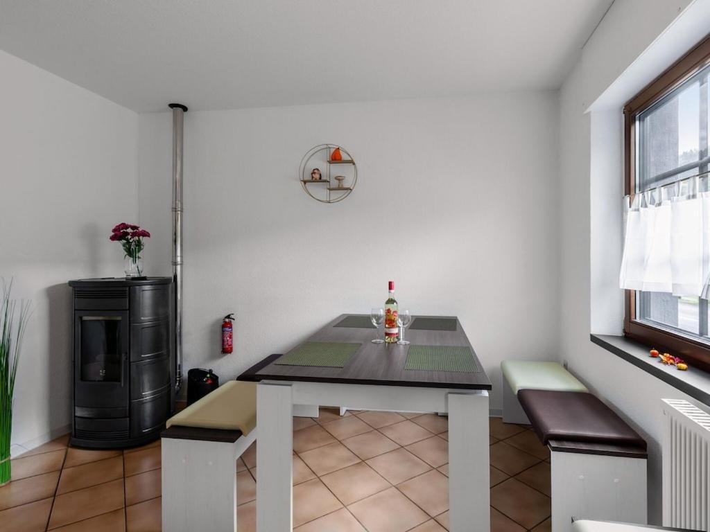 Serene Holiday Home In Nehren With A Beautiful Garden المظهر الخارجي الصورة