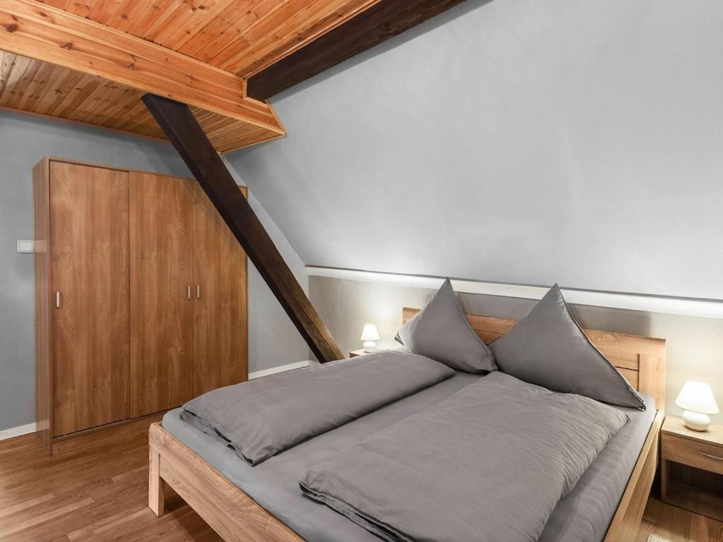 Serene Holiday Home In Nehren With A Beautiful Garden المظهر الخارجي الصورة